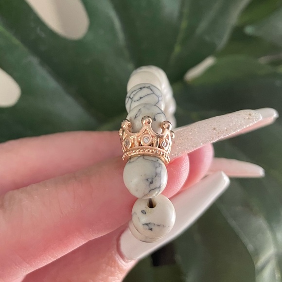 Handmade Onyx Bracelet from Etsy. White and Grey Gemstone - Picture 5 of 5